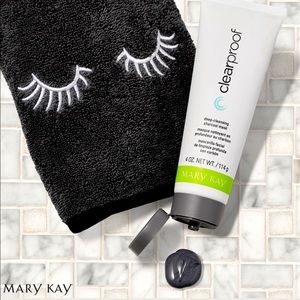 Deep Cleansing Charcoal Mask